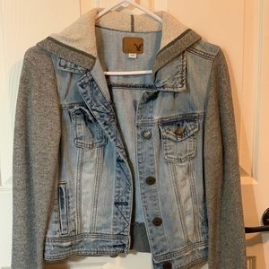 Jean jacket with grey hood and sleeves